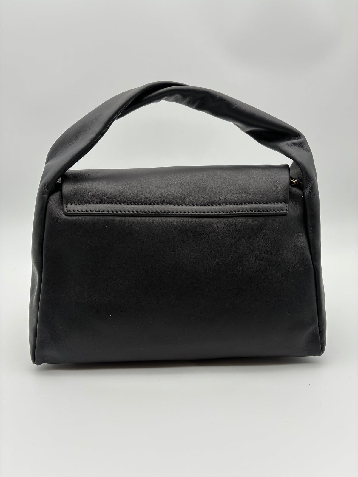 Rivoli in Obsidian
