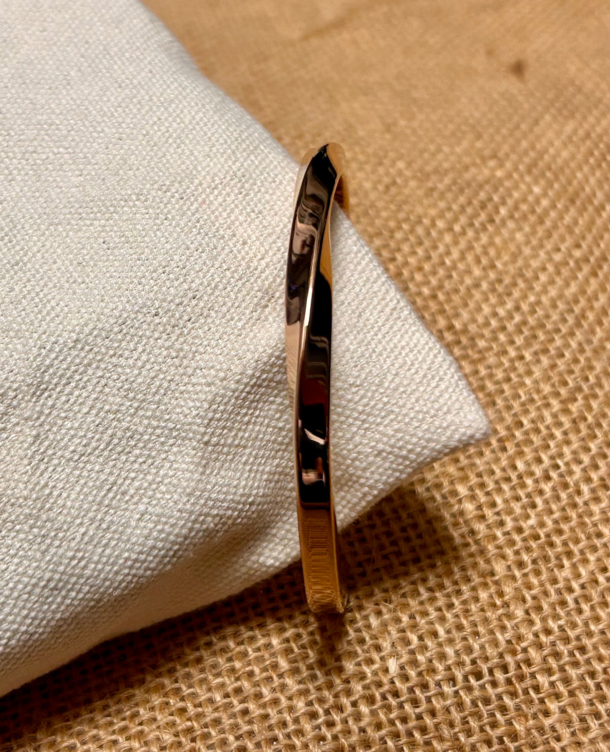 Tahiti Cuff