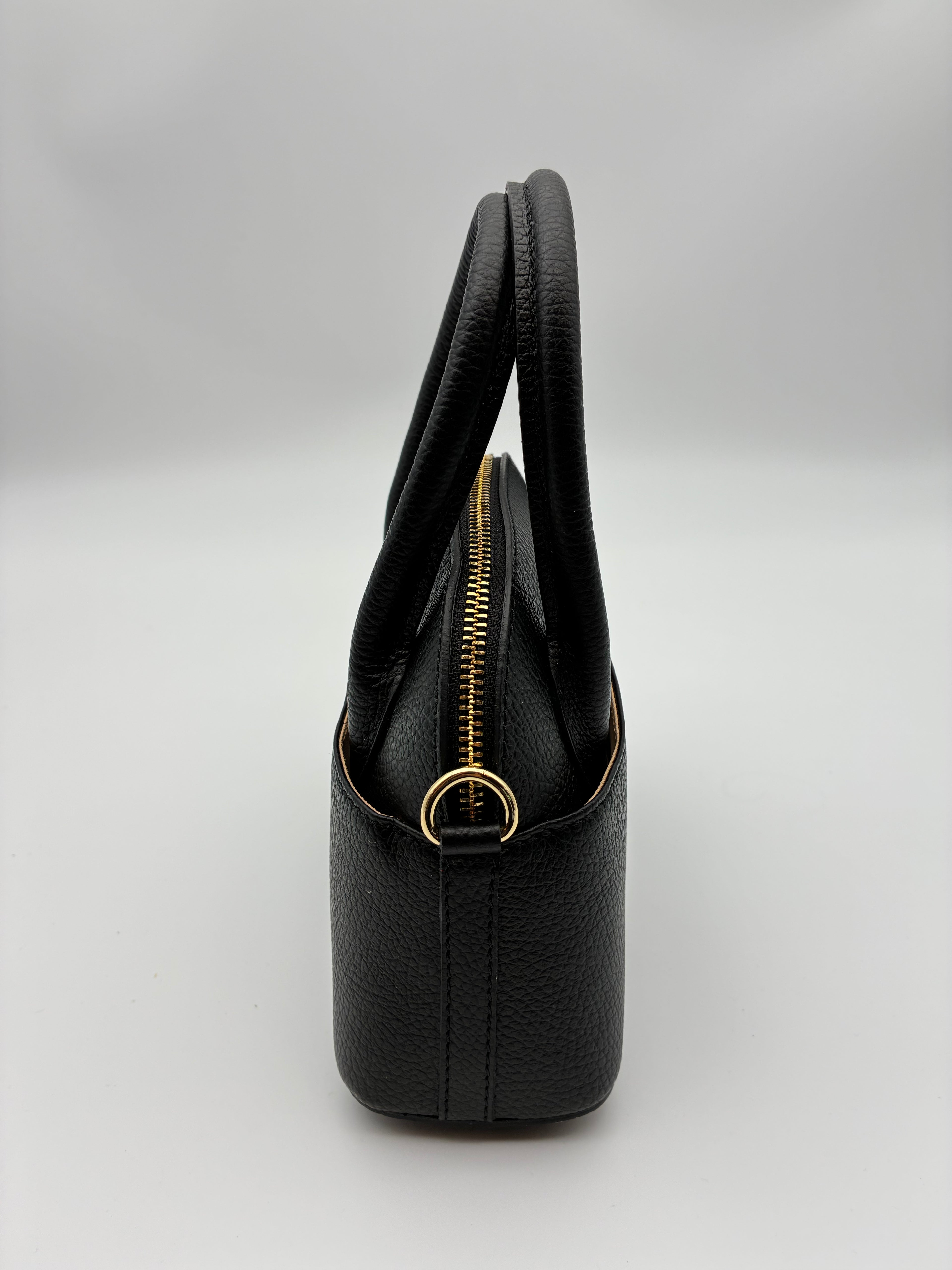 Albella Mini in Obsidian