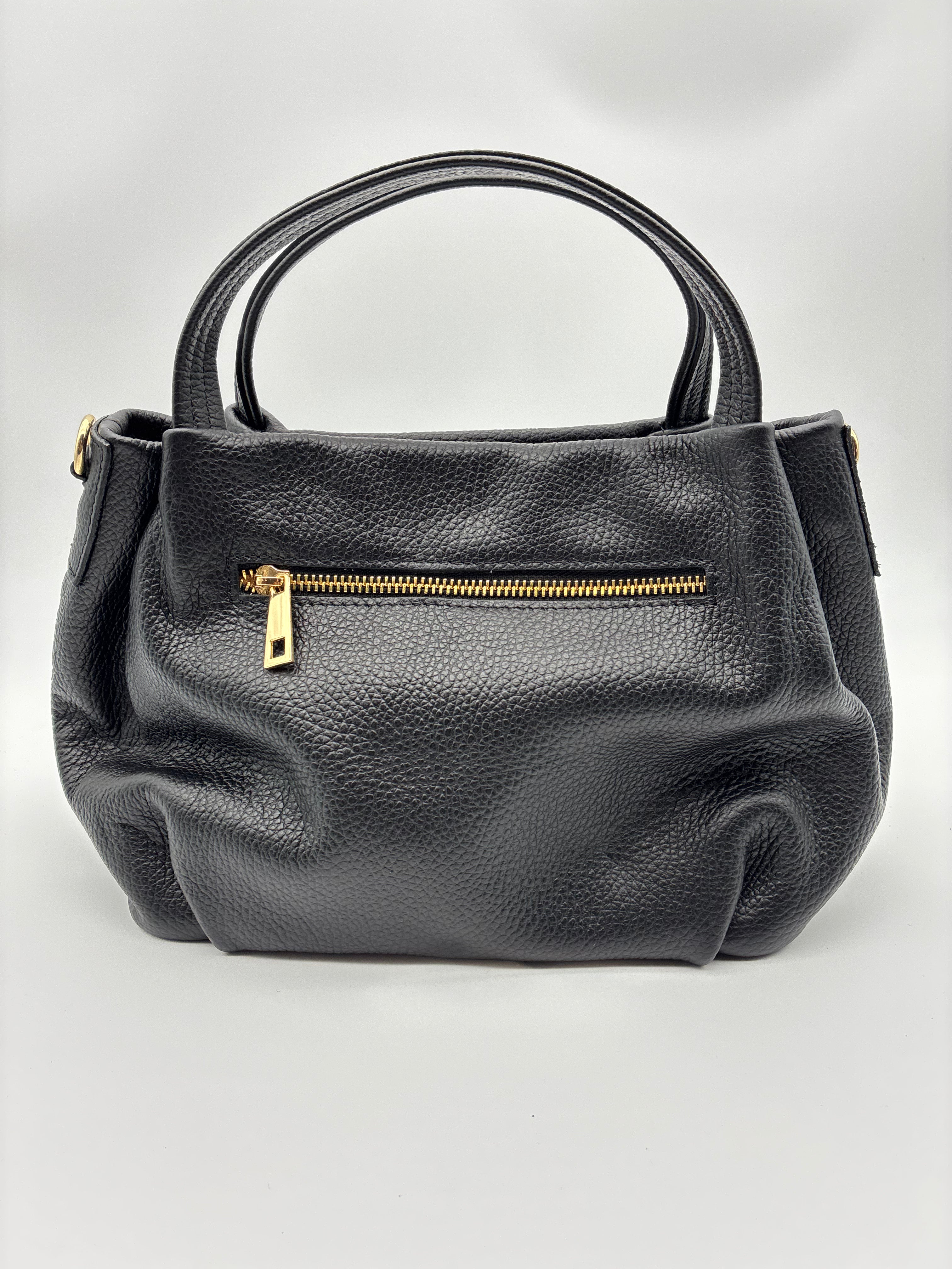 Rosa in Obsidian