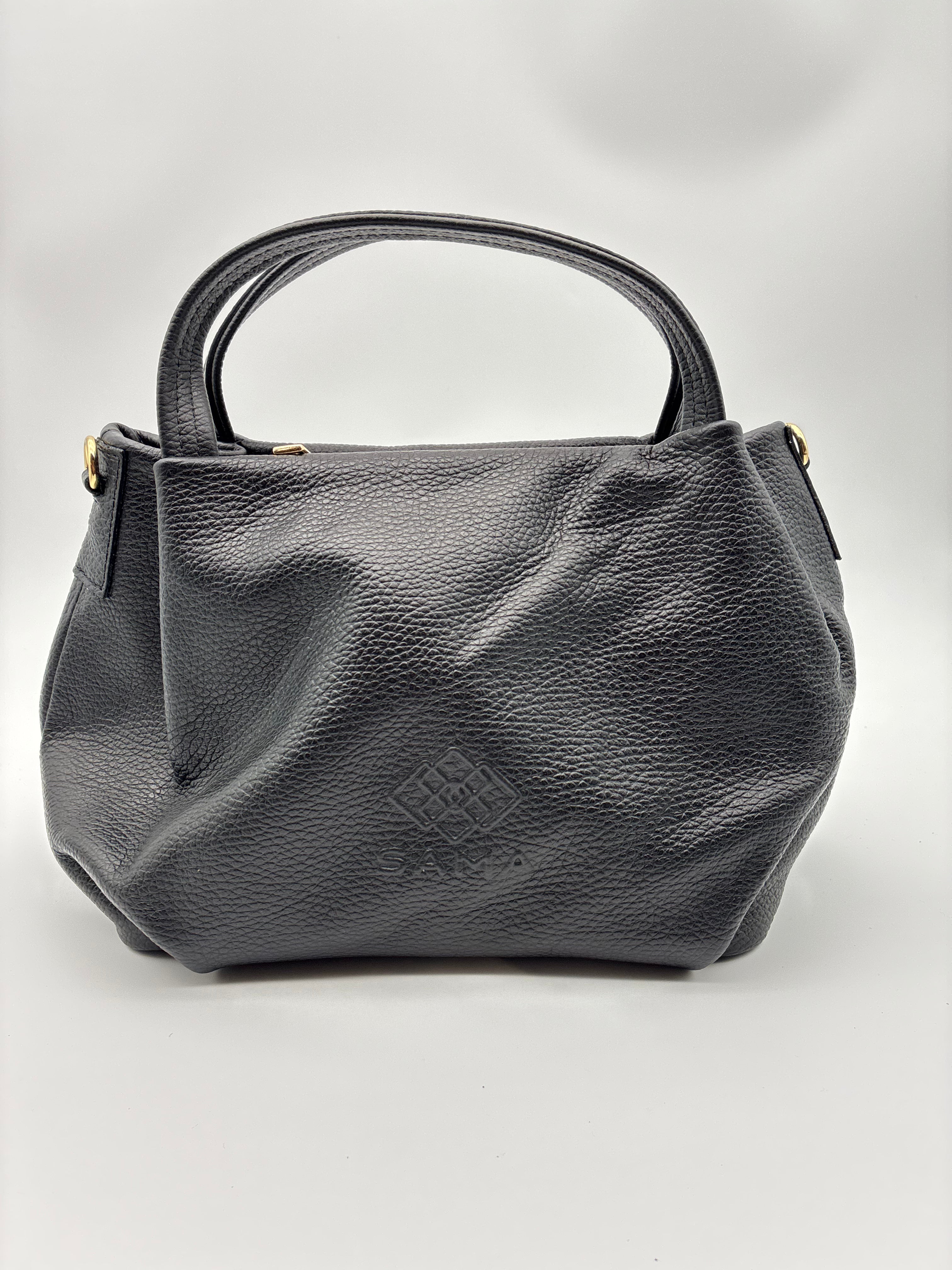 Rosa in Obsidian