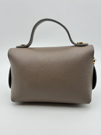 Olivia in Sable