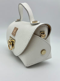 Olivia in Alabaster