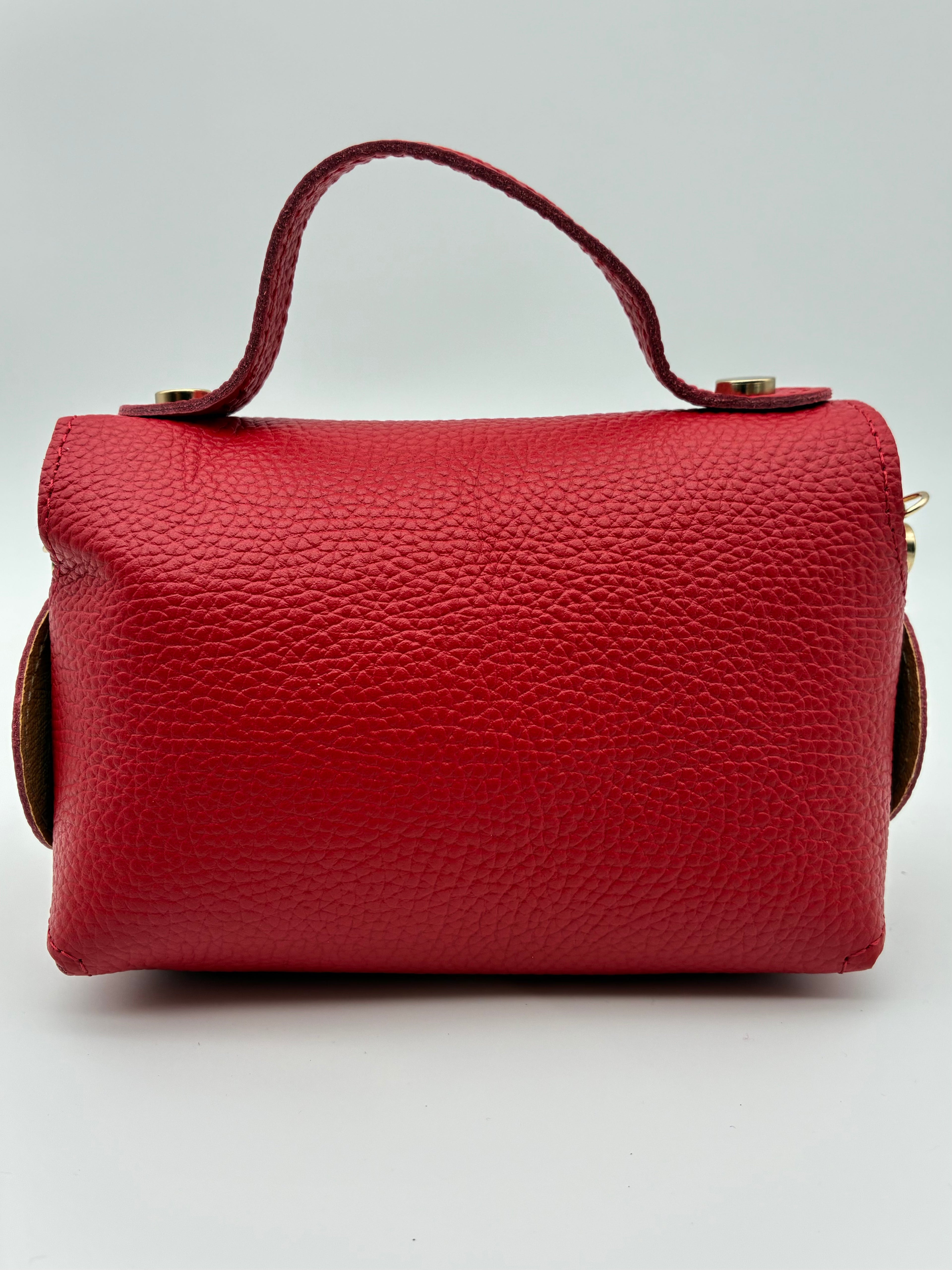 Olivia in Poppy