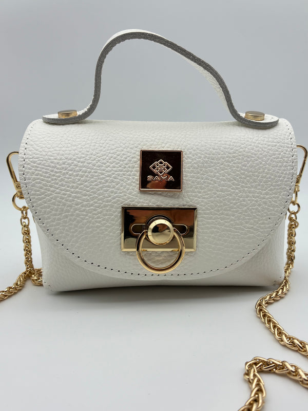 Olivia in Alabaster